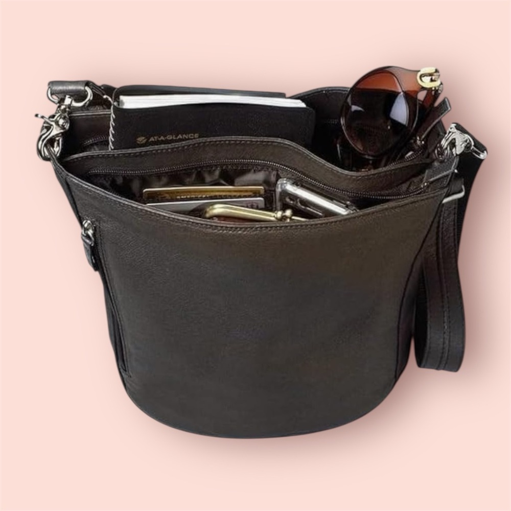 Gun Tote'n Mama Handbag - Picture 2 of 11